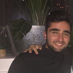 Meet your Posher, Simon